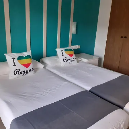 Clibomar Jamaica מלון גאנדיה