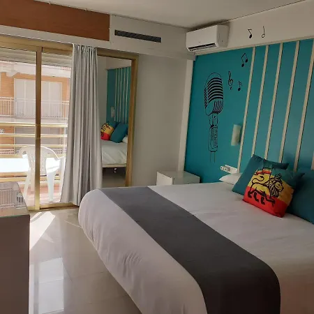 Clibomar Jamaica גאנדיה