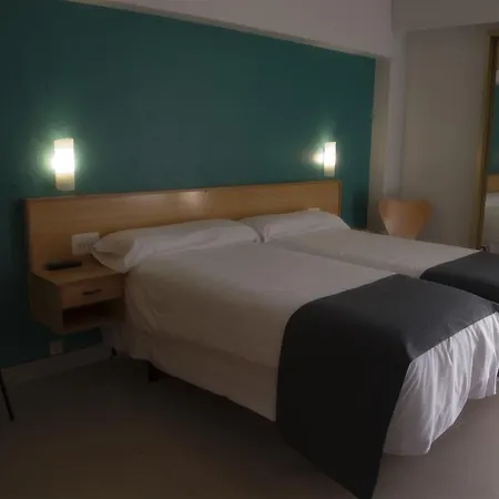 Clibomar Jamaica غانديا