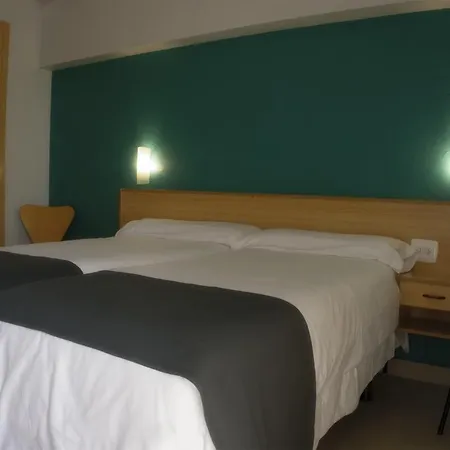 Clibomar Jamaica غانديا